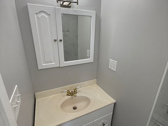 5th image of 3427 A St