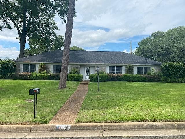 1st image of 601 Sheffield Dr