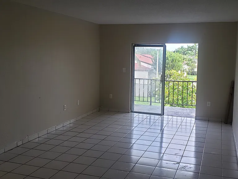 5100 SW 41st St #319 — Photo 15