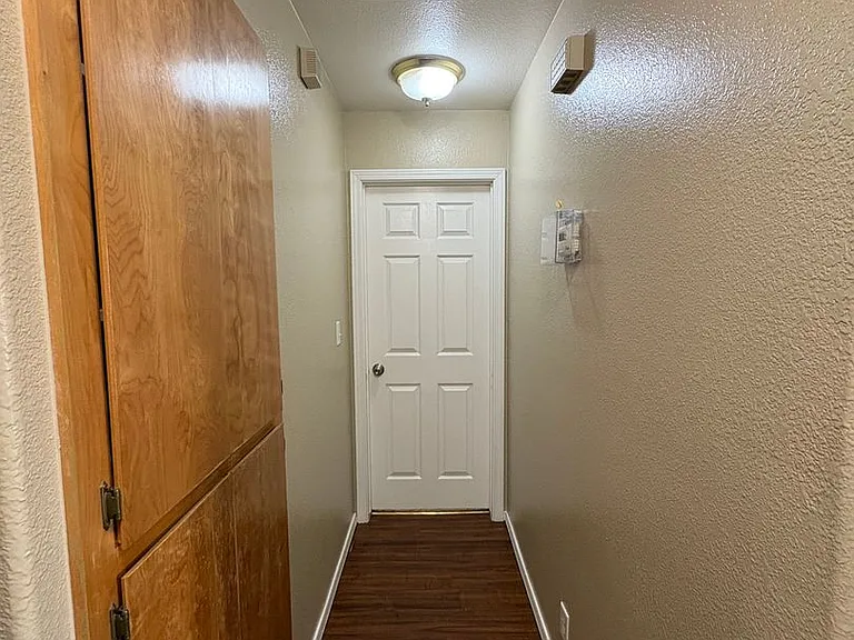 391 Trinity Ct — Photo 16
