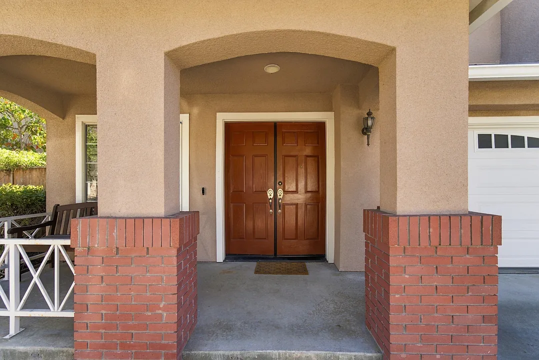 3 bed, 2.5 bath, 1616 sqft, $5,000 — Photo 2