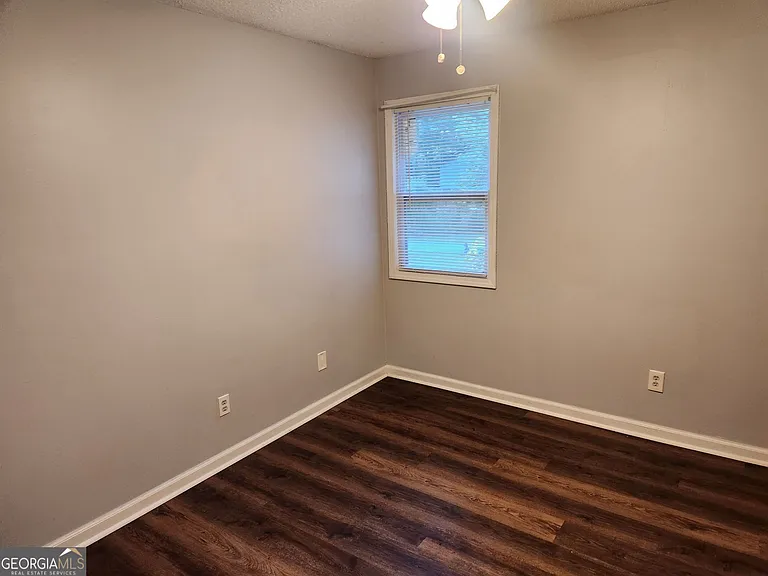 4002 Hawthorne Cir SE #A — Photo 16