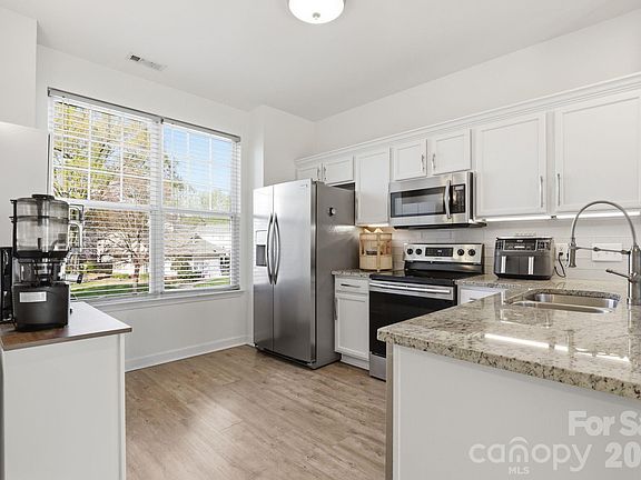 4th image of 2814 Avalon Loop Rd