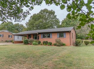 209 Park Rd, Mount Holly, NC 28120