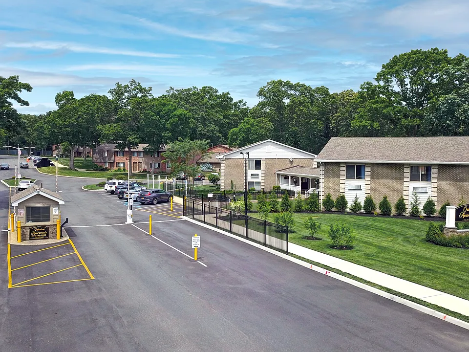 Oakview Apartments