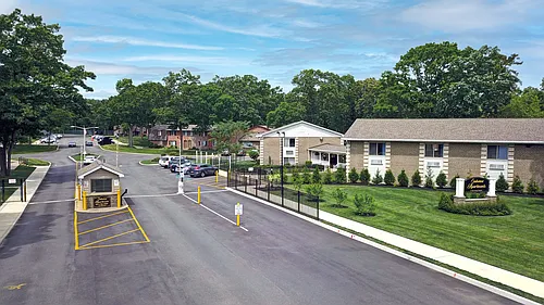 Oakview Apartments Photo 1