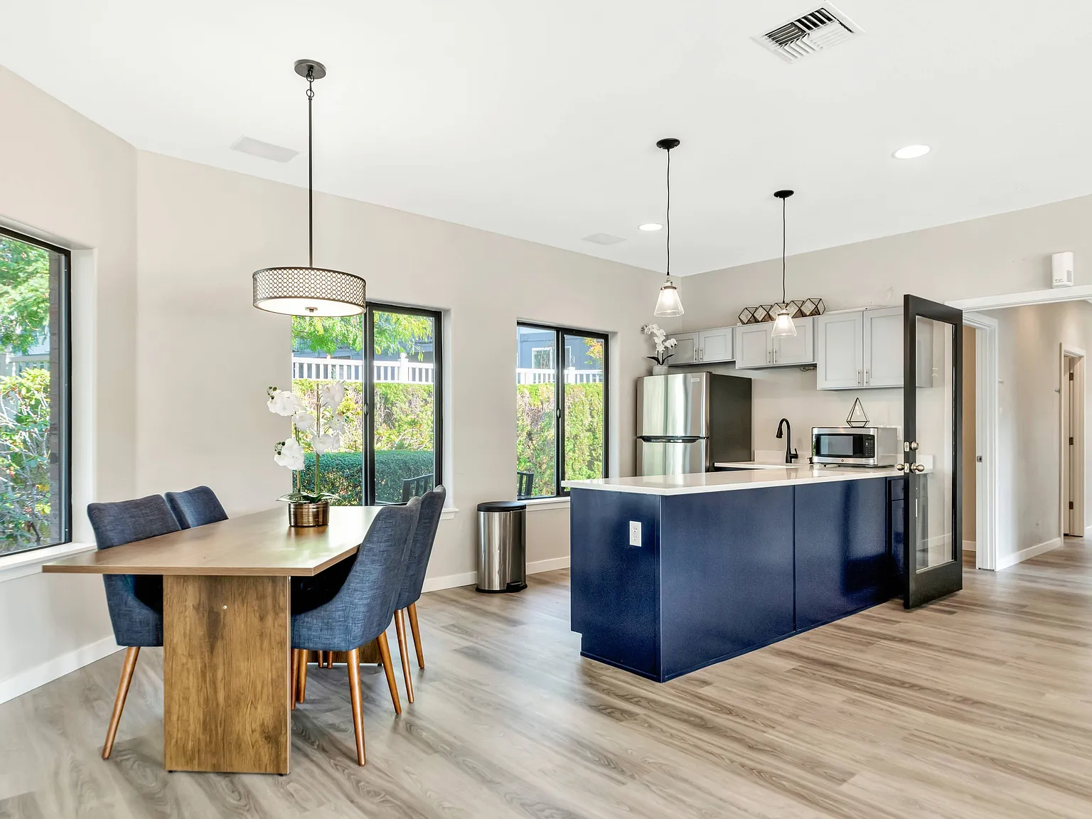 Ashley Terrace — Photo 4