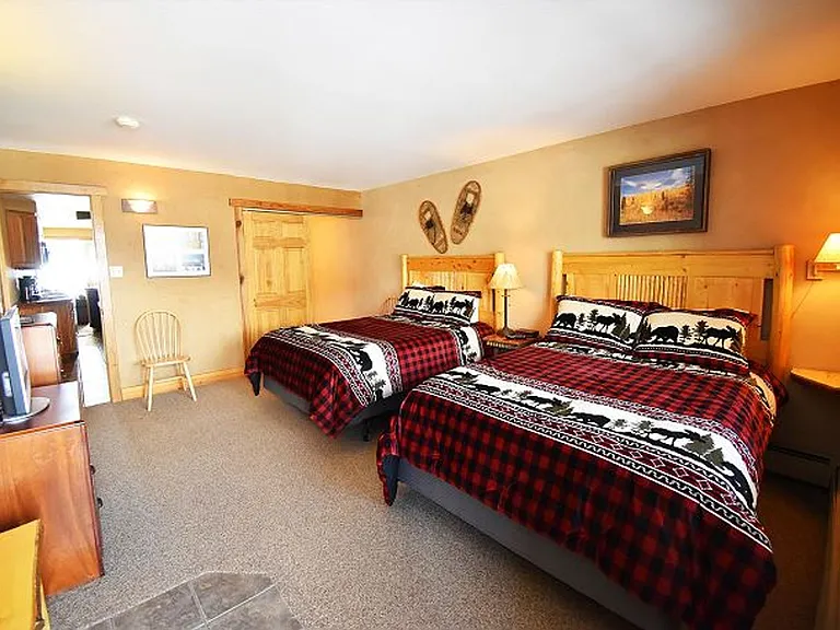 401 W La Bonte St #108 — Photo 9