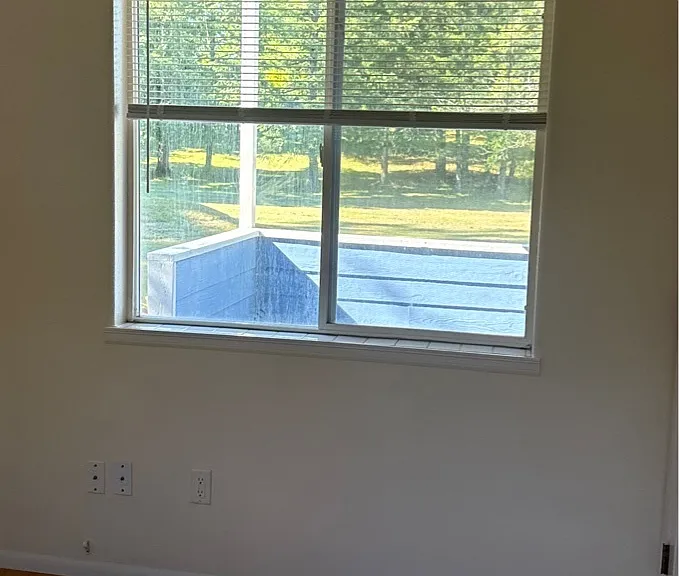 807 SE East Slope Rd — Photo 12