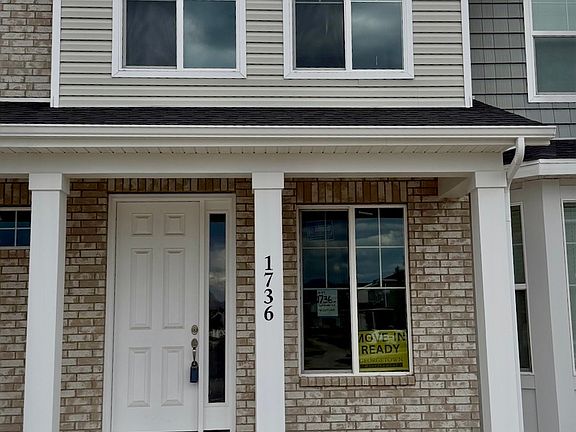 4th image of 1736 N Northview Ln