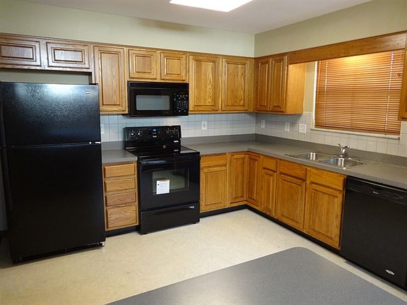 3rd image of 4936 Claymill Dr