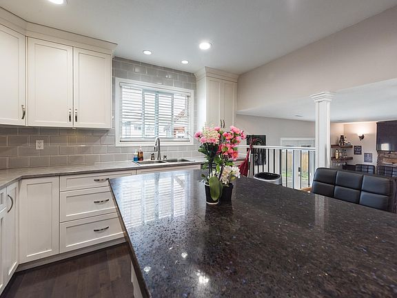 5th image of 45765 Thomas Rd