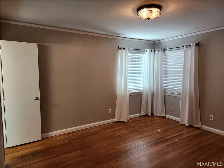 2814 Ashley Ave — Photo 36