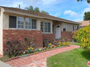 7519 Amestoy Ave, Lake Balboa, CA 91406