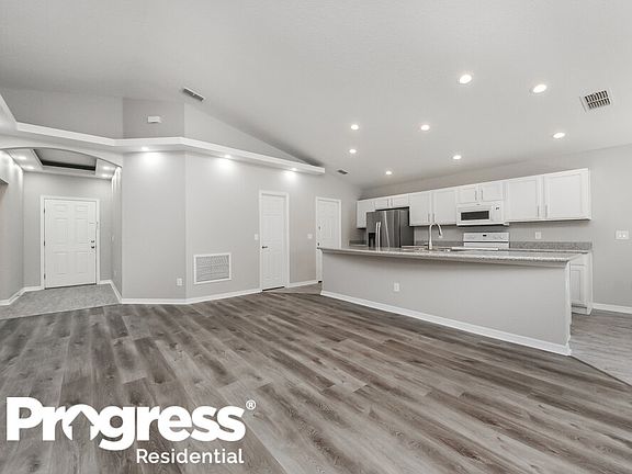 5th image of 2950 Harlow Ave