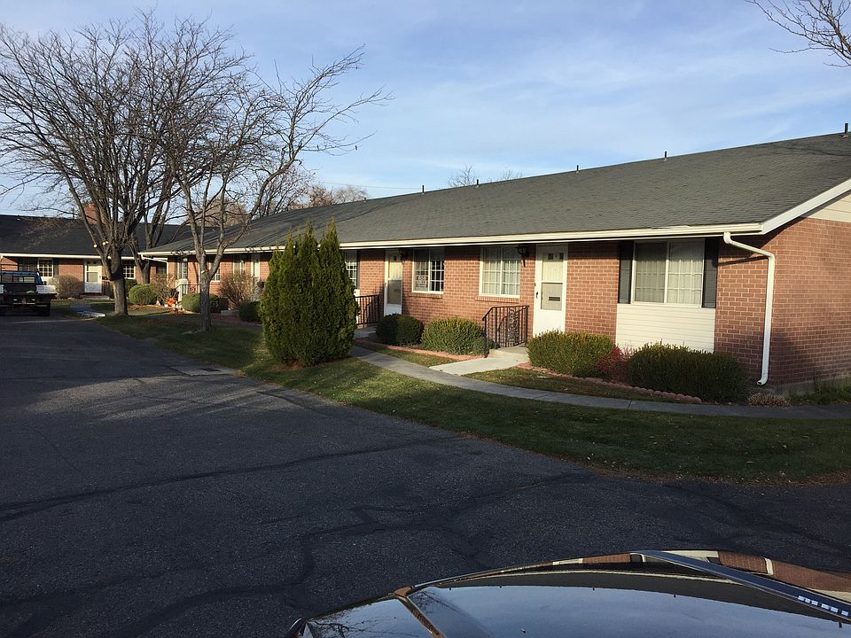 1st image of 779 Linden Pl
