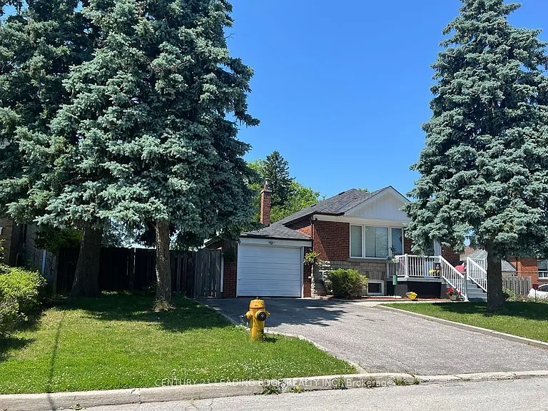 98 W Flora Dr — Photo 1