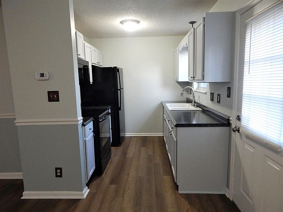4th image of 2023 Silverbrook Dr