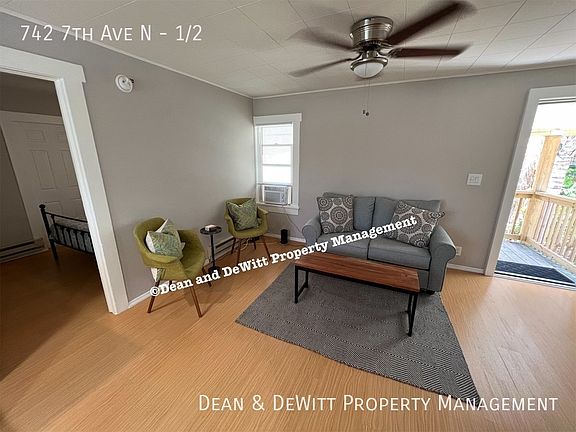 4th image of 742 7th Ave N #1/2