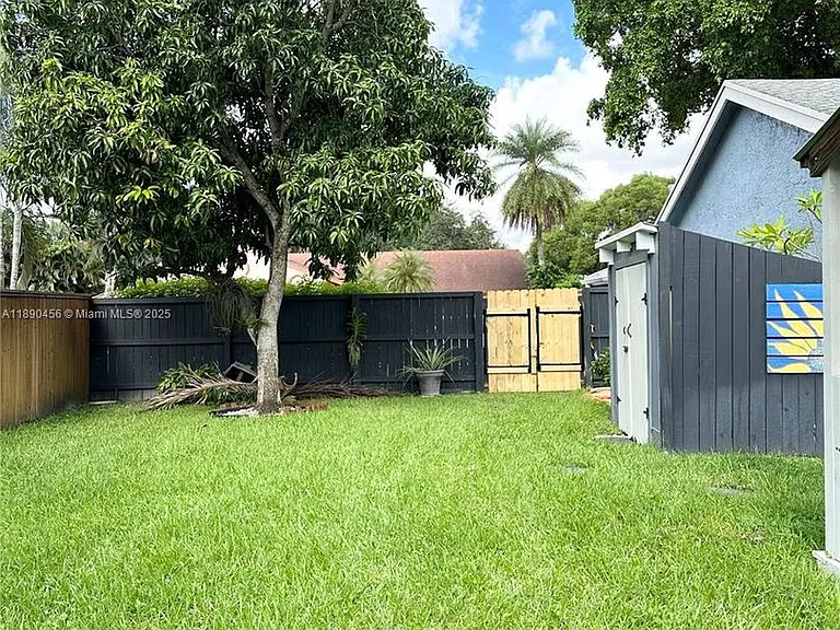 960 Bayberry Point Dr — Photo 25