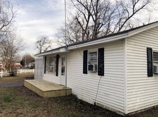 107 W Depot St, Clarkton, MO 63837