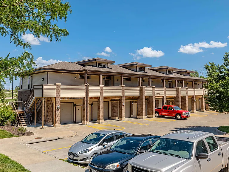 Brookside Apartments — Photo 48