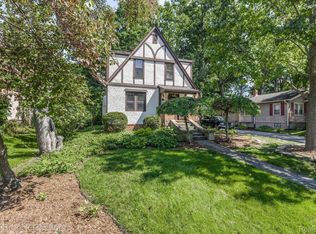 1609 Inverness St, Sylvan Lake, MI 48320