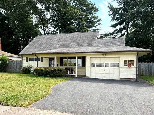 127 Burke Street, East Hartford, CT 06118