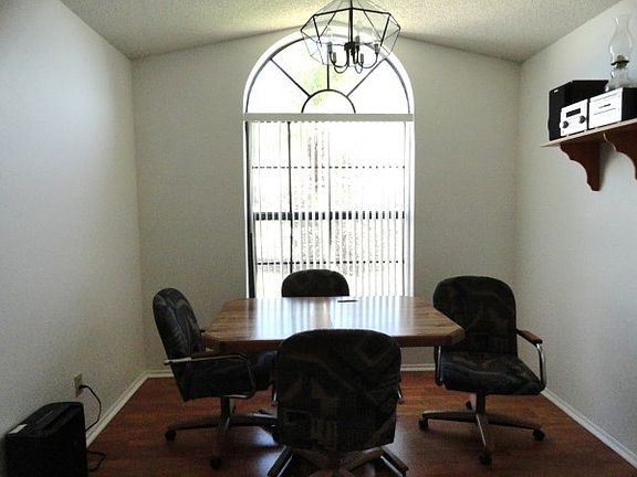 4th image of 5230 Desmond Ln