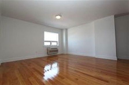 5th image of 809 22nd St #1204