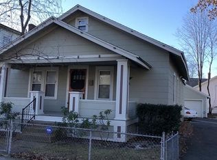 25 Dewey St, Springfield, MA 01109