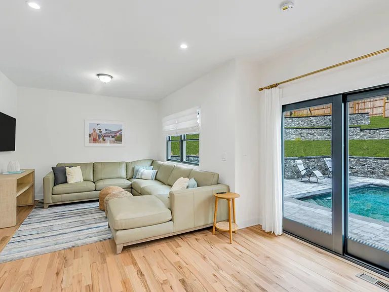 6 Ridge Way — Photo 14