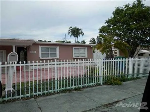 6101 SW 17th St, Miami, FL 33155