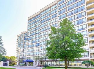 12 Laurelcrest St #902, Brampton, ON L6S 5Y4