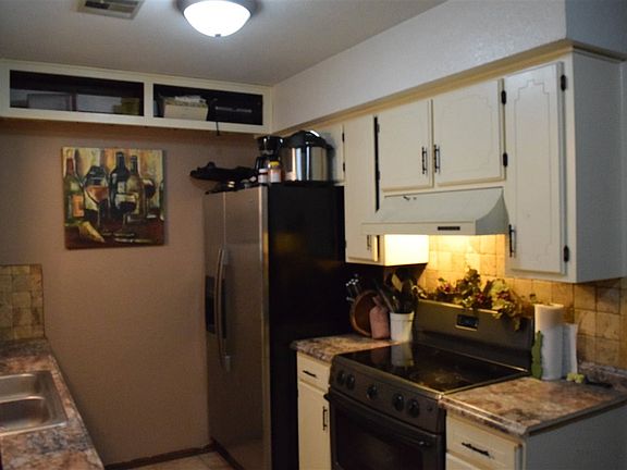 3rd image of 405 Todd Dr
