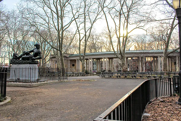 Rented by Bold New York | media 37