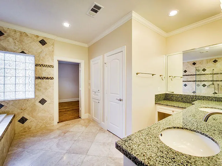 4324 Ione St — Photo 19