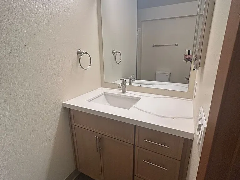 Twin Cedars Apartments — Photo 21
