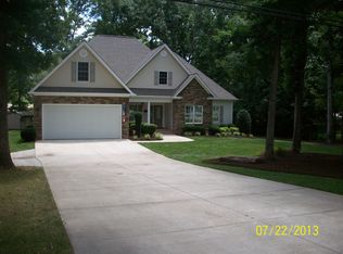 214 E Stadium Dr, Eden, NC 27288