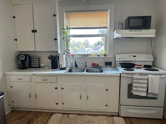 4th image of 8 E Main St #3
