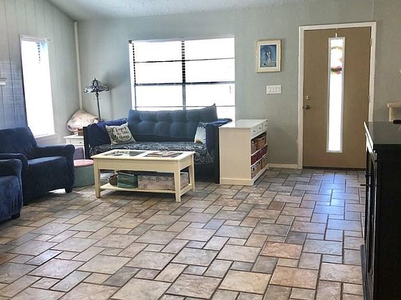 2nd image of 208 S 6th St