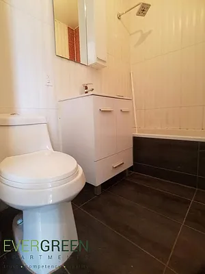 Rented by Evergreen Apartments BK | media 16