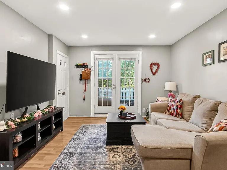 2711 S Walter Reed Dr #A — Photo 10
