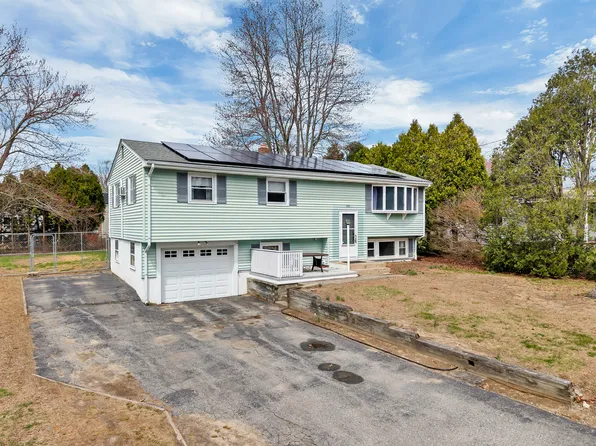 505 Chesterfield Road, Montville, CT 06370