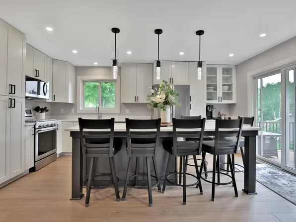 8466 Isleton Ct S, Cottage Grove, MN 55016