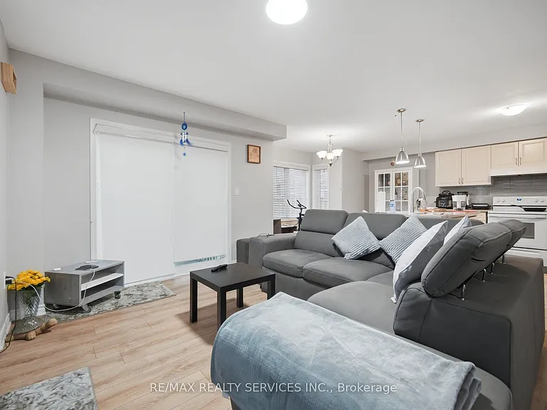 75 Benhurst Cres #UPPER — Photo 11