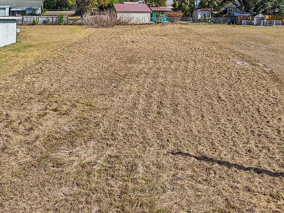 2nd image of 910 Lytle St SW #35