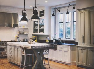 3029 Middle St, Sullivans Island, SC 29482