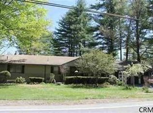 992 Bay Rd, Queensbury, NY 12804