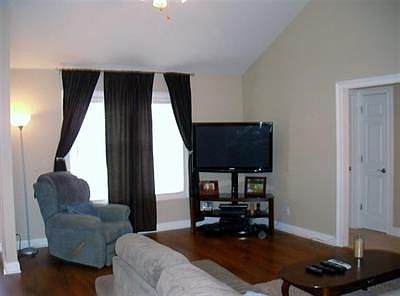 4th image of 4784 Marble Dr